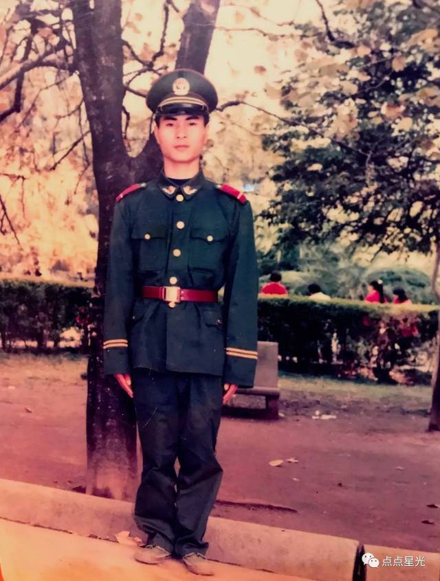 1983年武警老兵图片图片