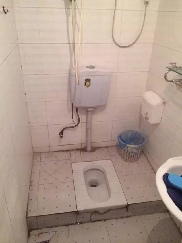 普通家庭厕所照片图片