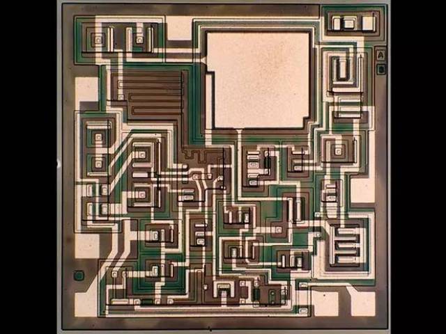 運算放fairchild semiconductor μa741 op-amp 該芯片成為了模擬放大