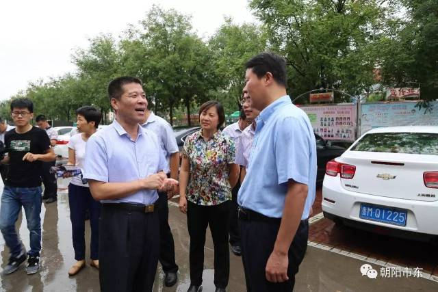 市东街道参观学习社区创城工作,滨城区委书记张宝亮,区委副书记孙文利