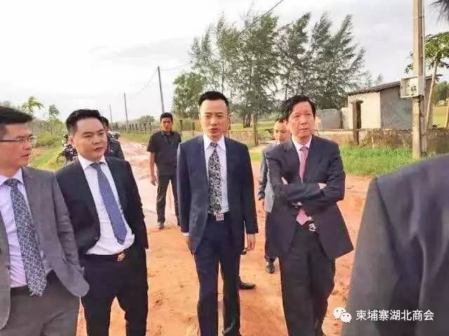 俞凌雄为首的中国企业家考察团一行近日对柬埔寨西哈努克省进行投资