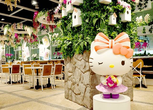 凱蒂貓蘭花園 全球首家24小時營業hello kitty 主題餐廳 將蘭花與