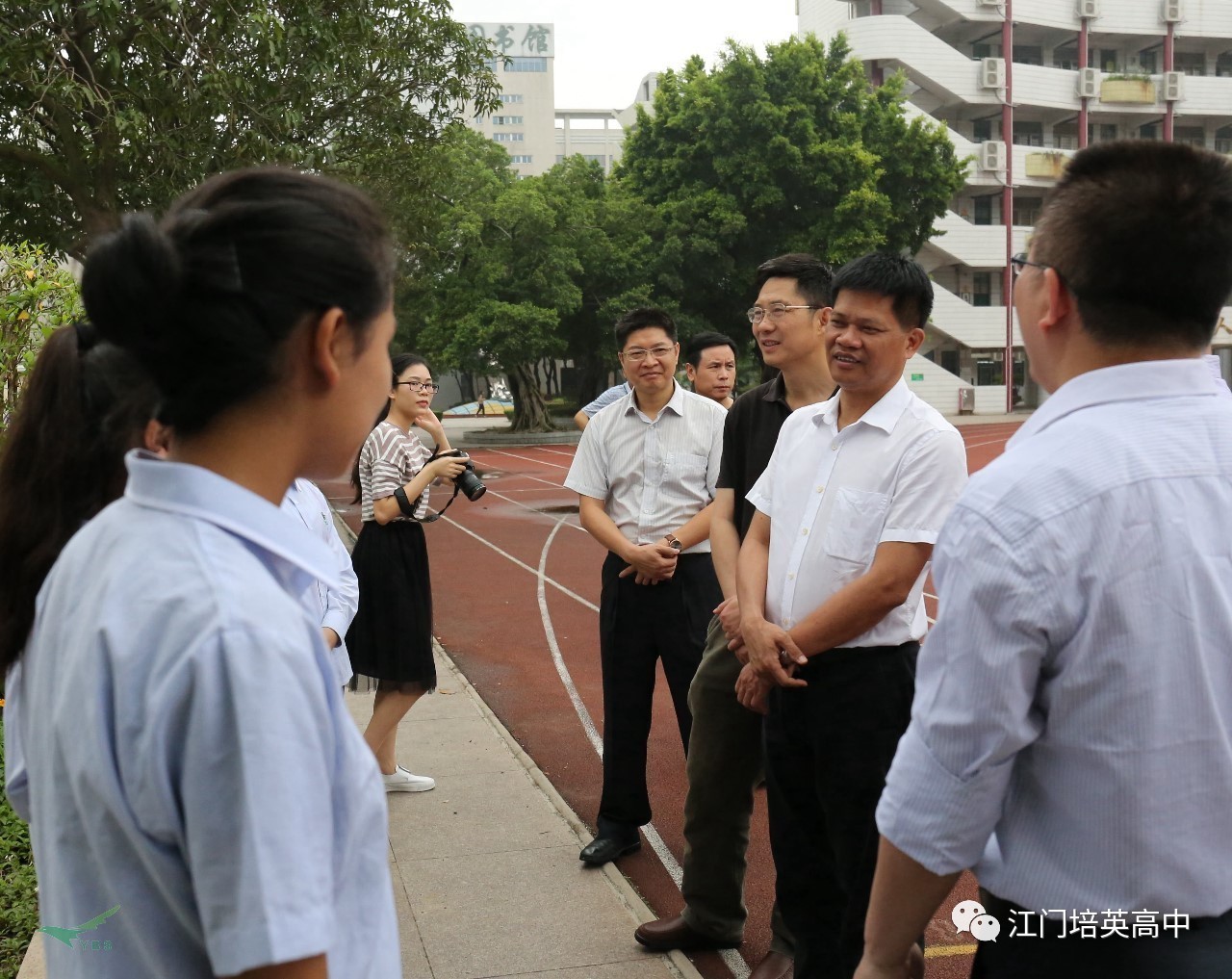 江门市副市长高诚苗莅临培英高中调研新疆班工作