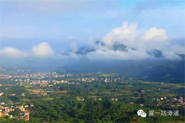 寺廟介紹綏安鎮羅山村始建於元代,明代重建東羅巖白雲寺這個夏天,就讓