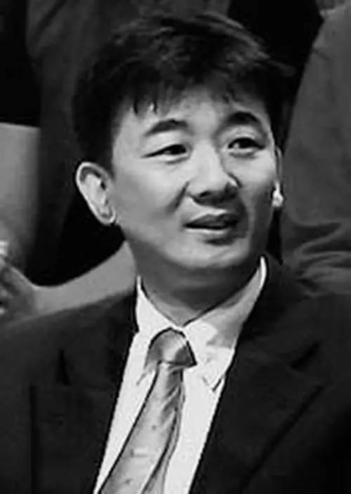 潘琦潘琦,男,1963年4月出生,江苏盐城人,企业管理博士后,广西银河集团