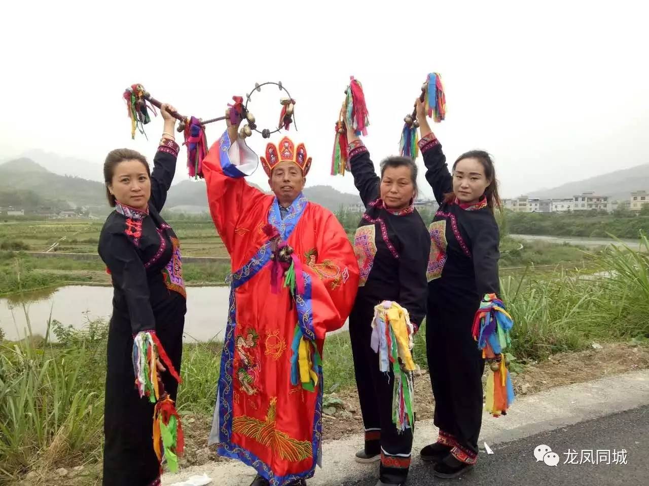 本土文化苗儿滩土家族铜铃舞精彩视频太好看了