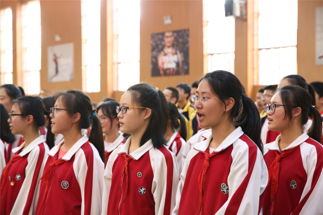 九年磨一剑中考铸辉煌育秀实验学校举行九年级学生中考誓师大会