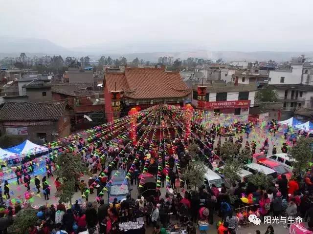宜良北古城正月初八大香会是云南地区典型的农村庙会,始于元末明初