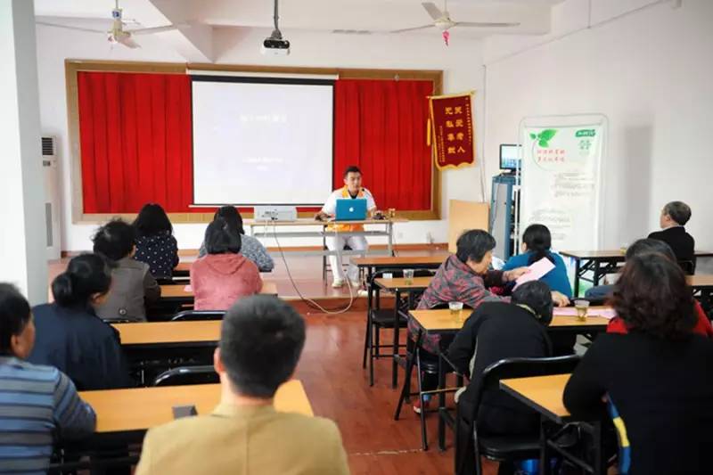 服務對象:中山街道萊頓,花橋社區居民—— 康復進社區 愛灑千萬家