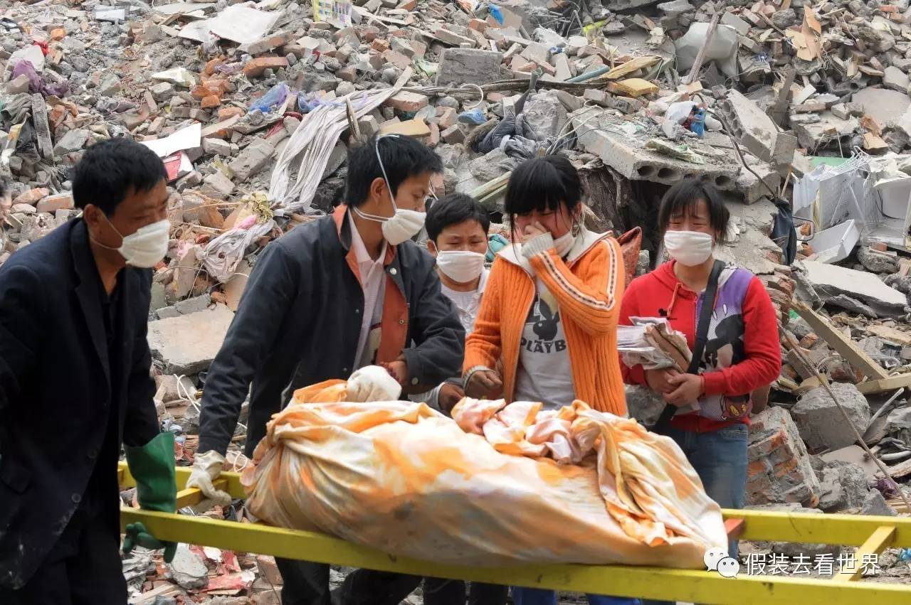 汶川地震九年祭今天為你打開大俠封存至今觸目驚心的當年現場老照片無