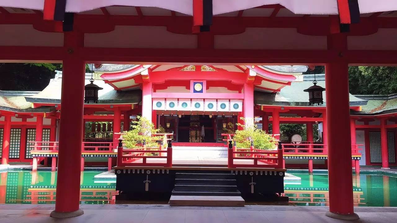 日本山口县下关市的神社旧社格为官币大社(现神社本厅的别表神社)