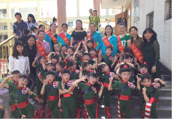 官渡区杨方凹幼儿园连续三年荣获金刚塔杯学生艺术节群舞比赛幼儿组