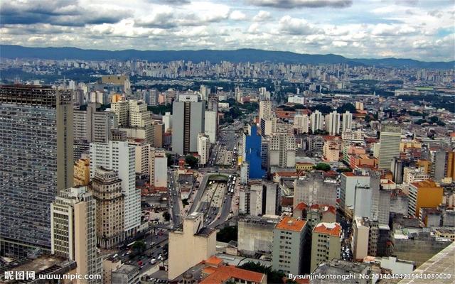 圣保罗的经济发达,其gdp高达25000亿人民币,也是整个南美洲最发达的