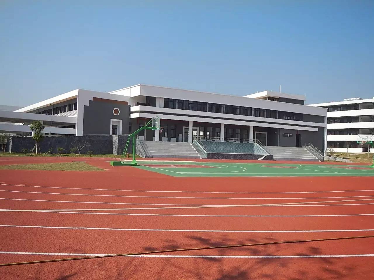 永川凤凰湖小学图片