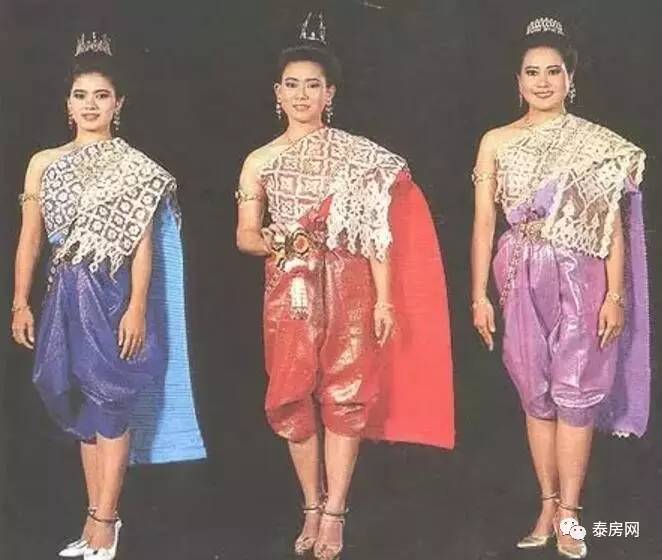 由于纱笼下摆较宽,穿著舒适凉爽,因此它是泰国平民中流传最长久的传统