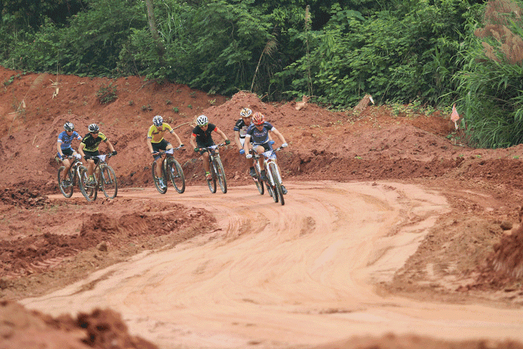 梧州市第三十五届青年运动会苍海杯山地自行车比赛在苍海湖开赛