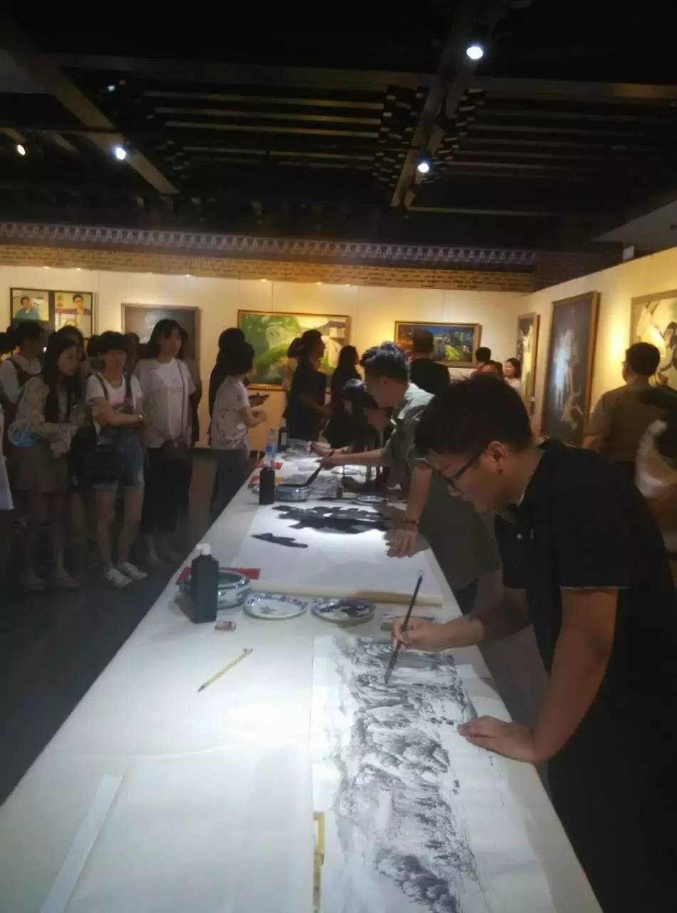 展讯梦圆酉夏唐山师范学院美术系2017届毕业生作品展开幕