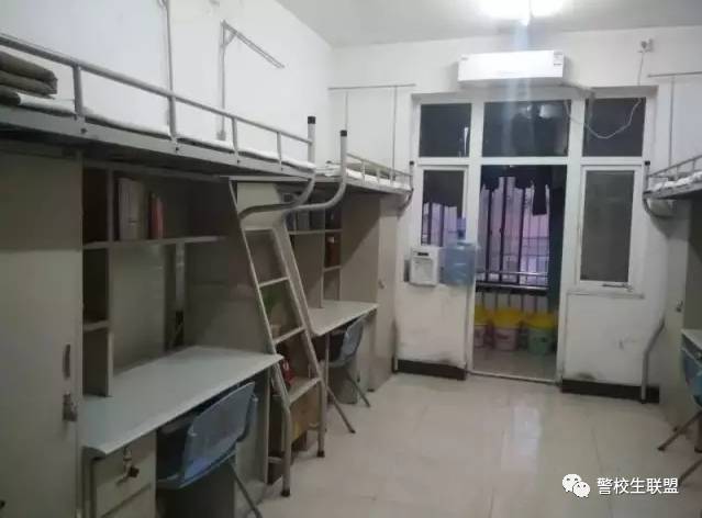 上海公安学院宿舍图片