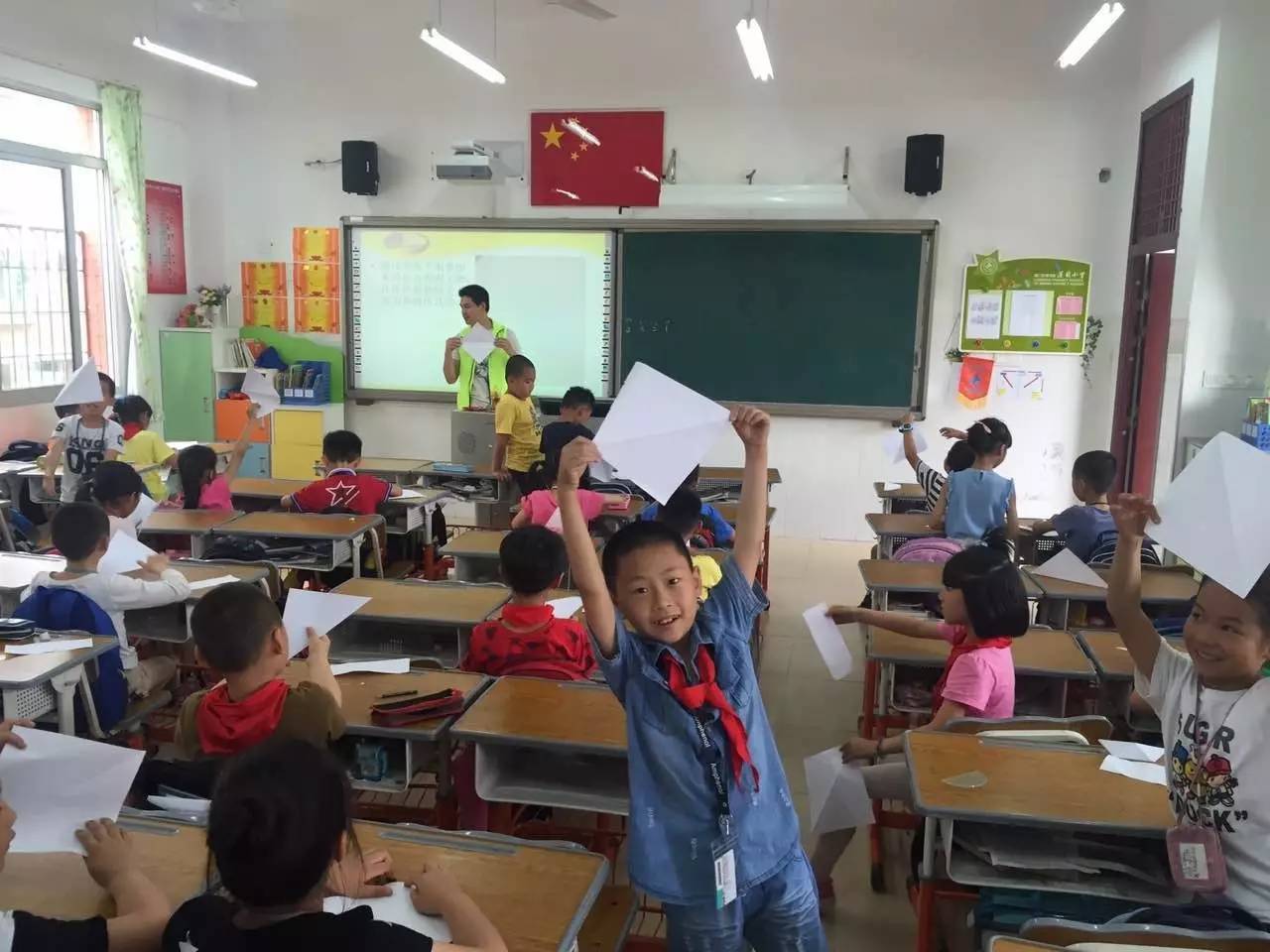 兴趣班与科普班结合莲前小学模型科技教育更进一步