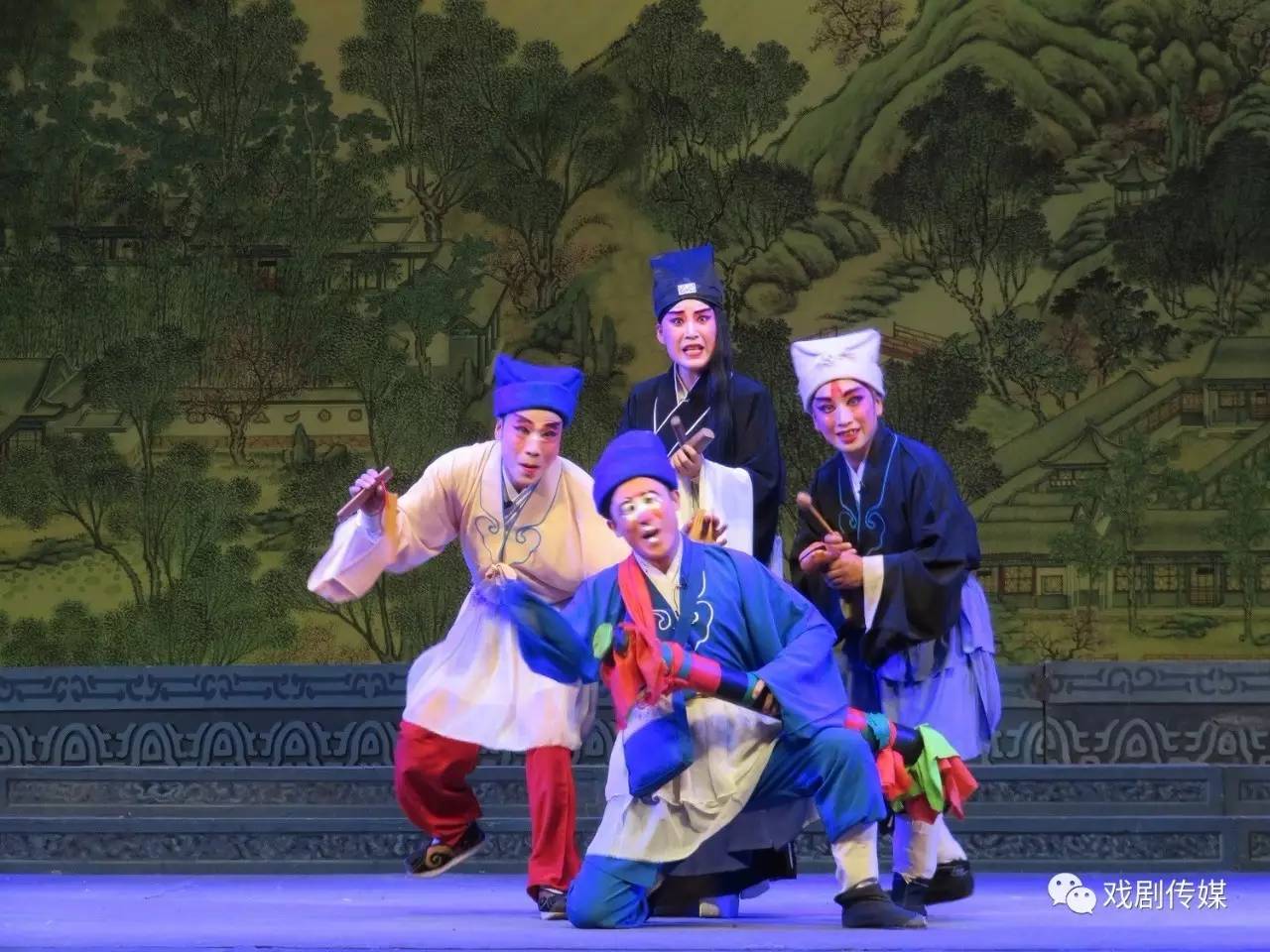 《李亚仙》是华阴市迷胡剧团近年来恢复的一出经典剧目,其中《莲花落