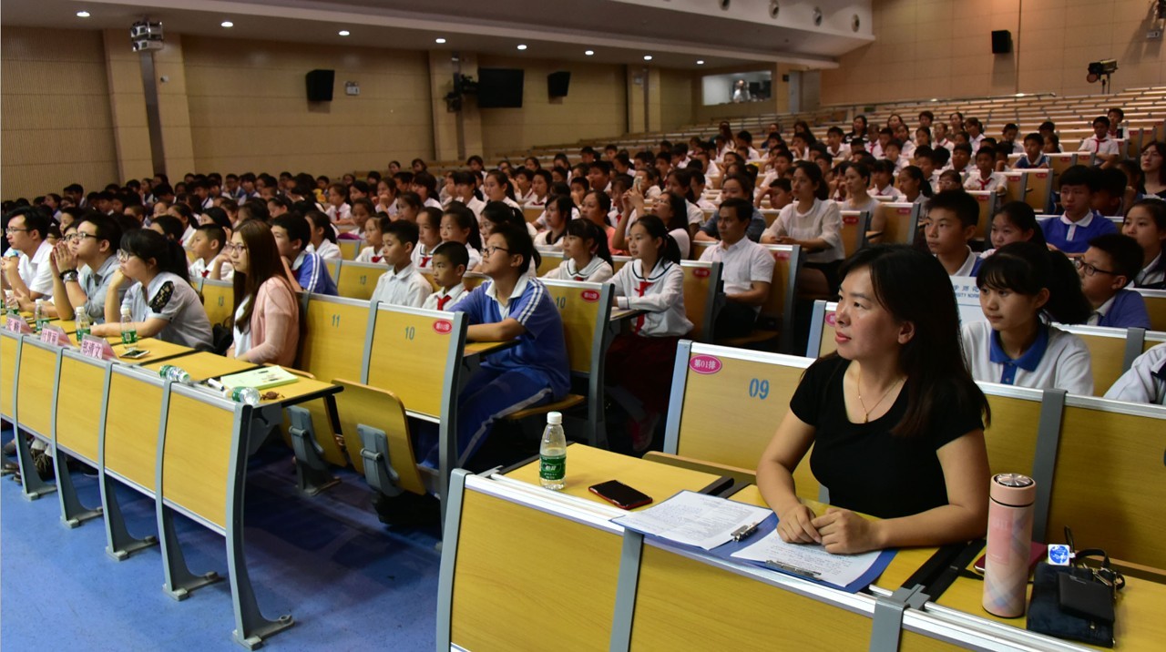 深圳月亮湾小学图片