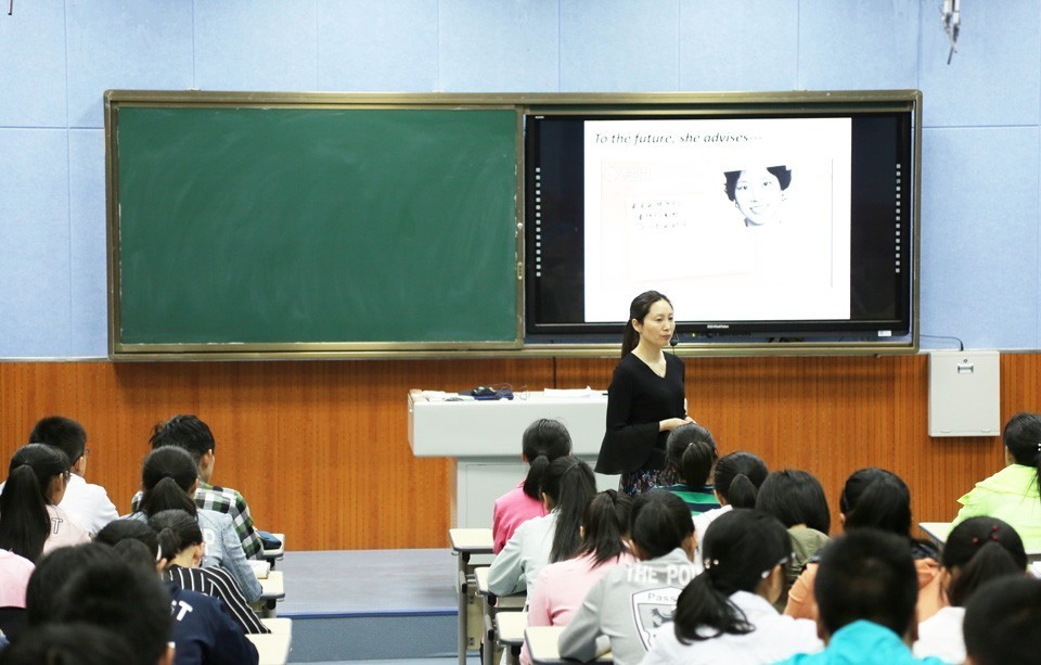 黄桥中学何芬图片