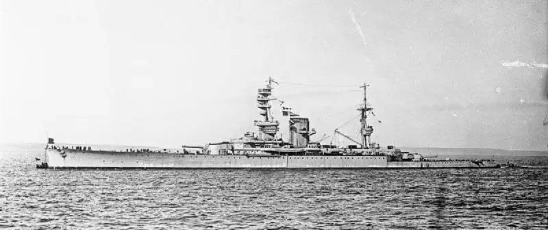 一战英国D级轻巡洋舰图片