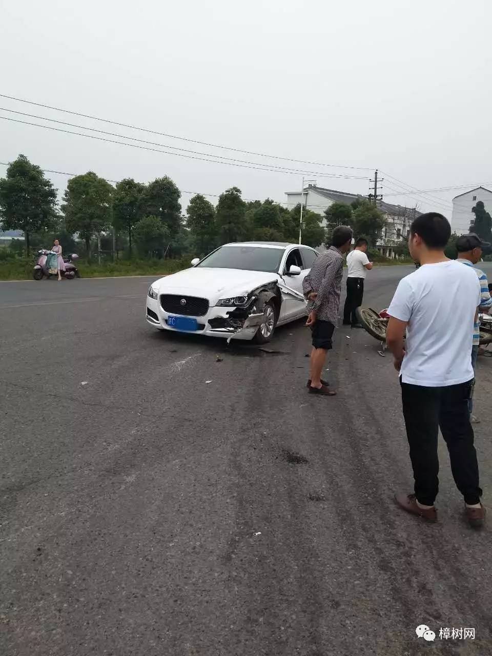 樟树这起交通小事故因现场处理不当,最终却变成一人死亡的重大事故!