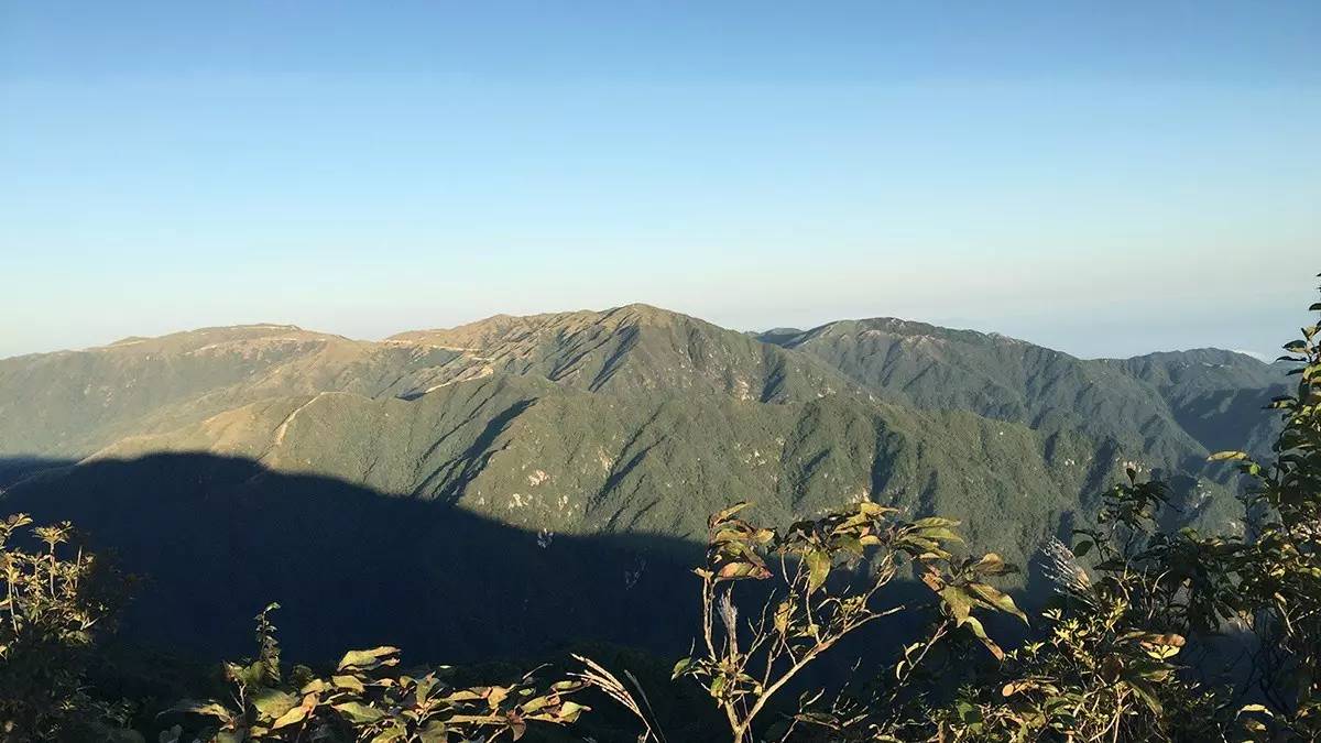 永州还有一座被誉为天设湖南第一峰的老山界