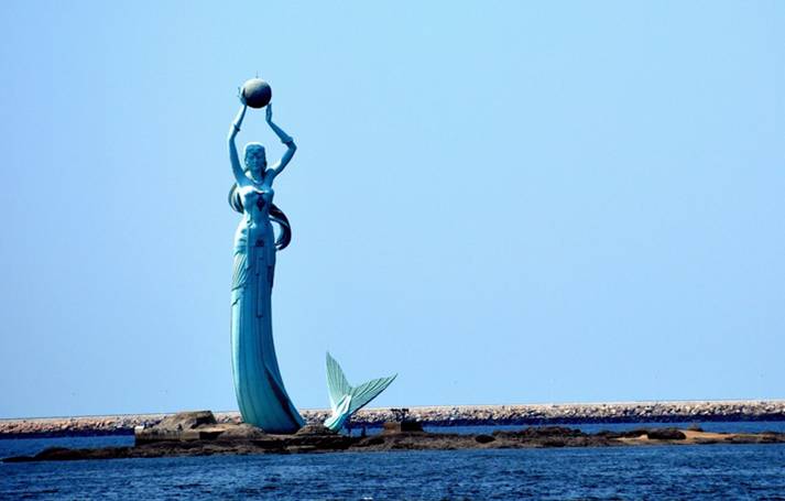 鲅鱼圈鲅鱼公主雕像图片