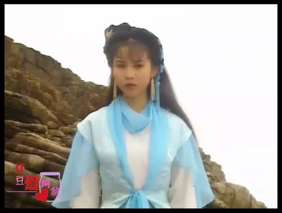 蔡少芬角色:凌湘出自:1992《风之刀》蔡少芬扮演的凌湘是一个非常有