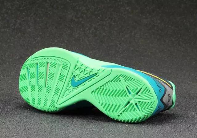 mercurial superfly 4（superfly4哪些有xdr）-第2张图片-潮百科