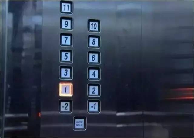 坐电梯从未到过负一层嗯我应该还有24