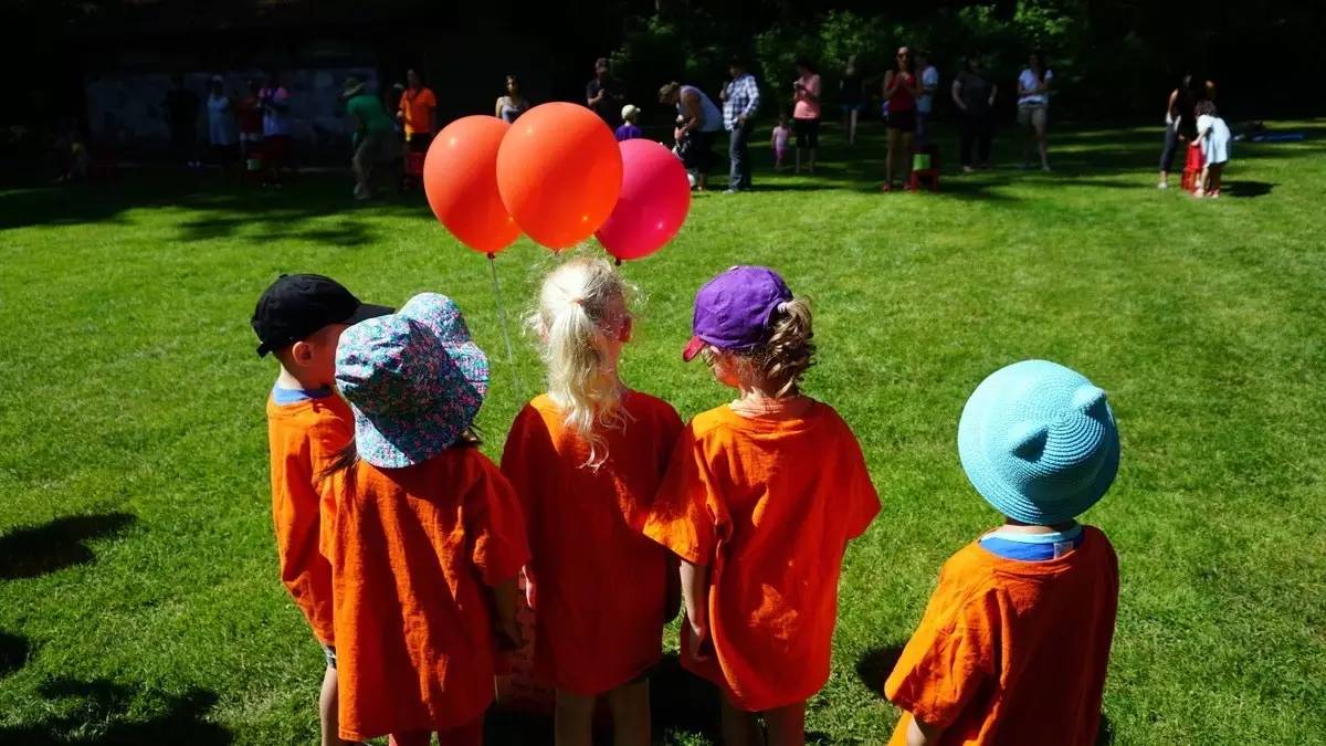 一次團結頑強勝利歡樂的加拿大幼兒園運動會