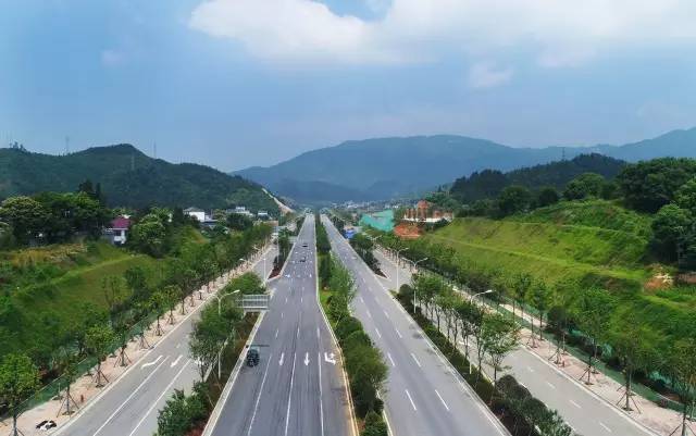 浏阳道吾山路全面竣工 未来接金阳大道到长沙