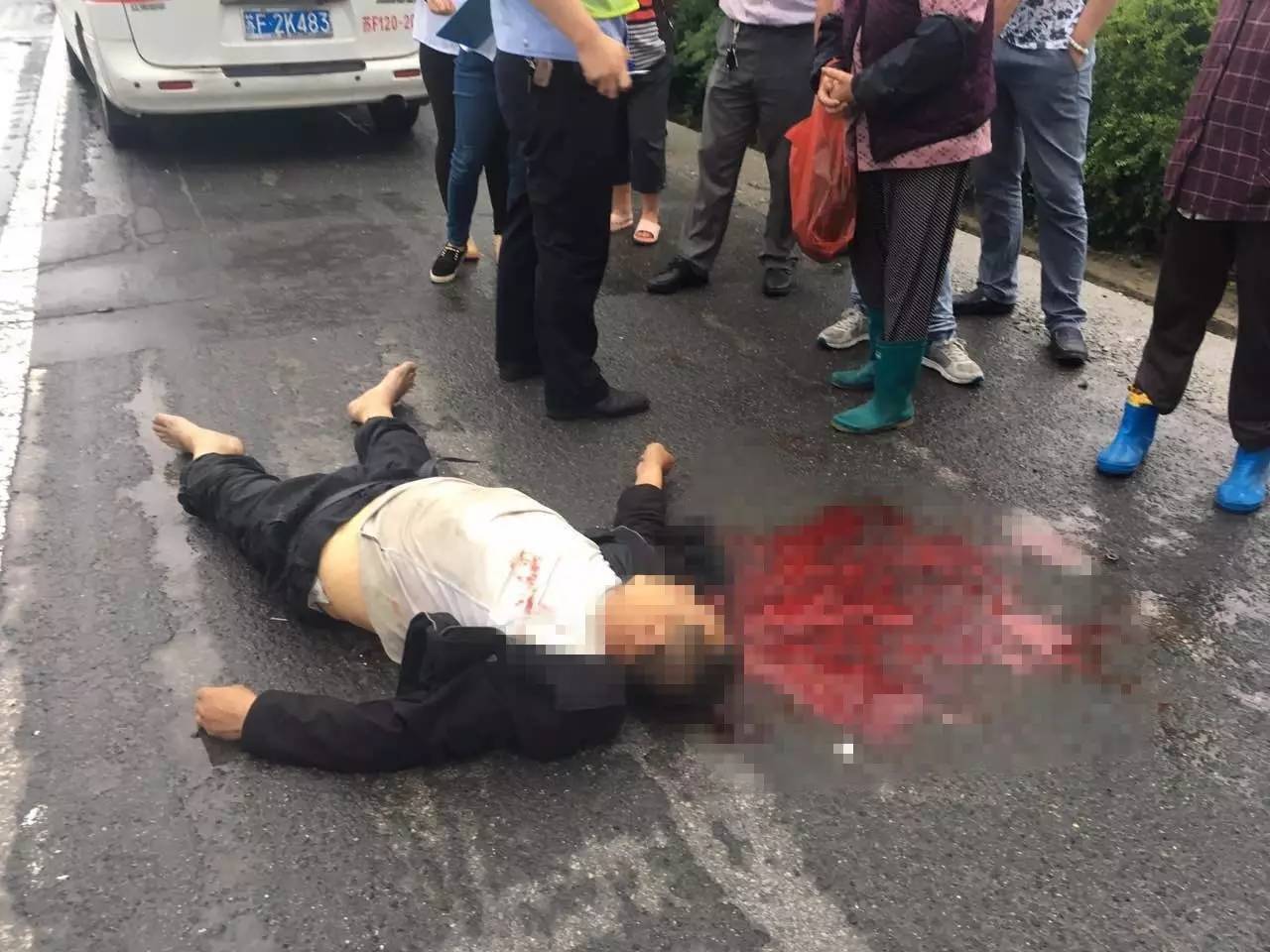 【突发】如皋如港公路发生车祸,男子当场被撞身亡