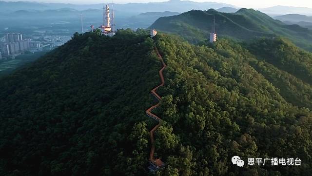 恩平市鳌峰山全景图片图片