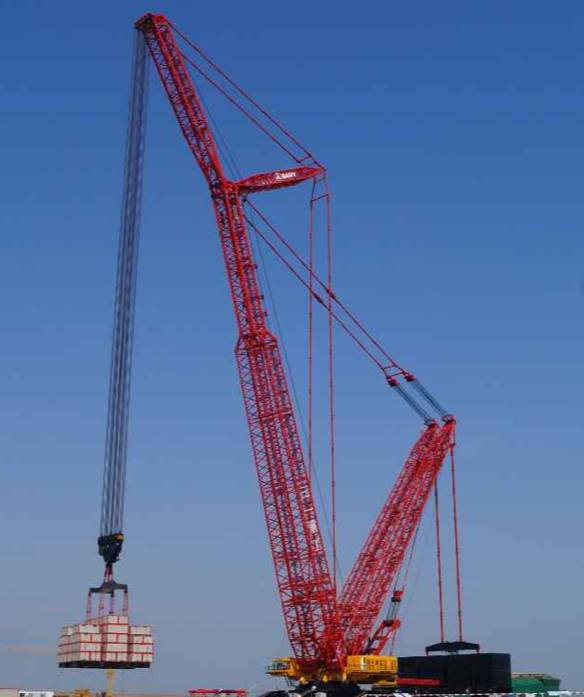极大的提升重载的提升高度可提升105吨重物至95米高度灵巧的机构设计