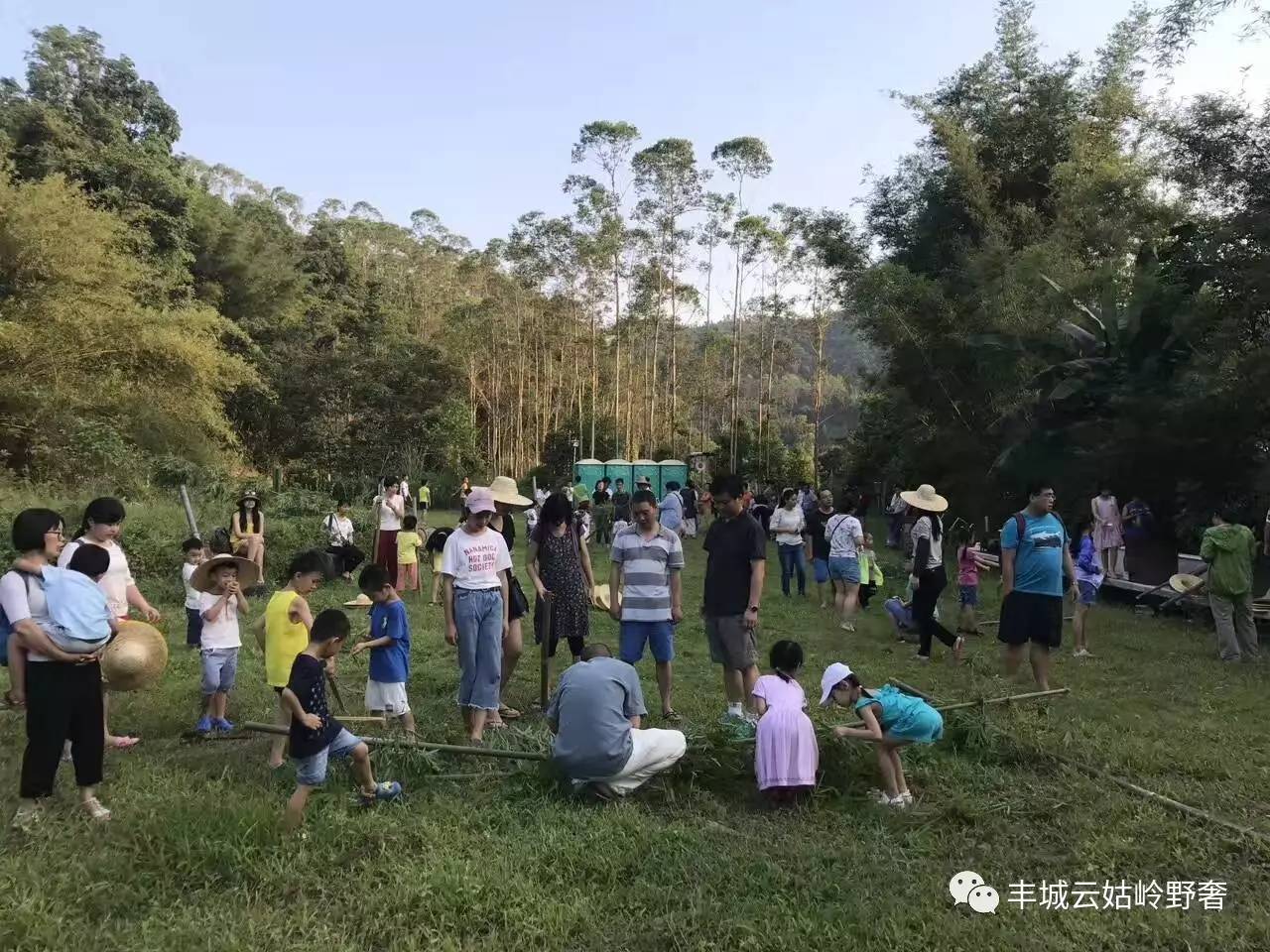 雲姑嶺旅遊風景區位於江西省豐城市石江鄉鉗石村,導航可達.