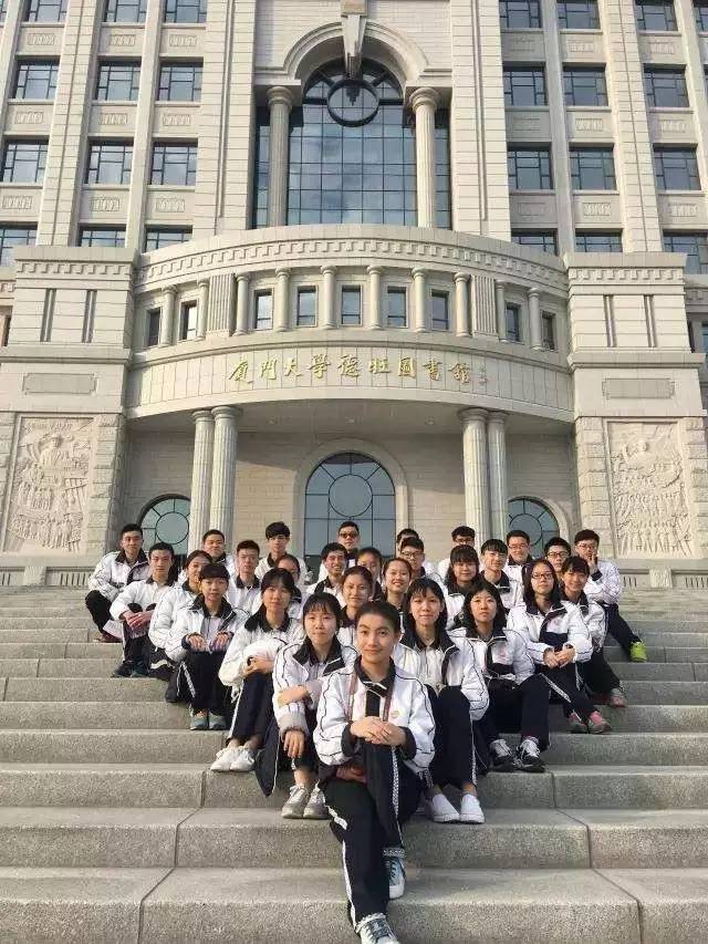 中学和若瑟学校,一九五二年由人民政府接管并改名为汕头市第二中学