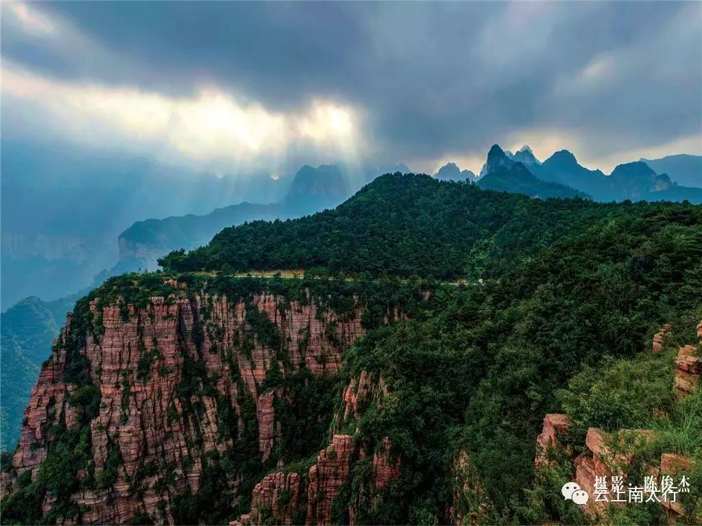 世界那麼大 轎頂山那麼美