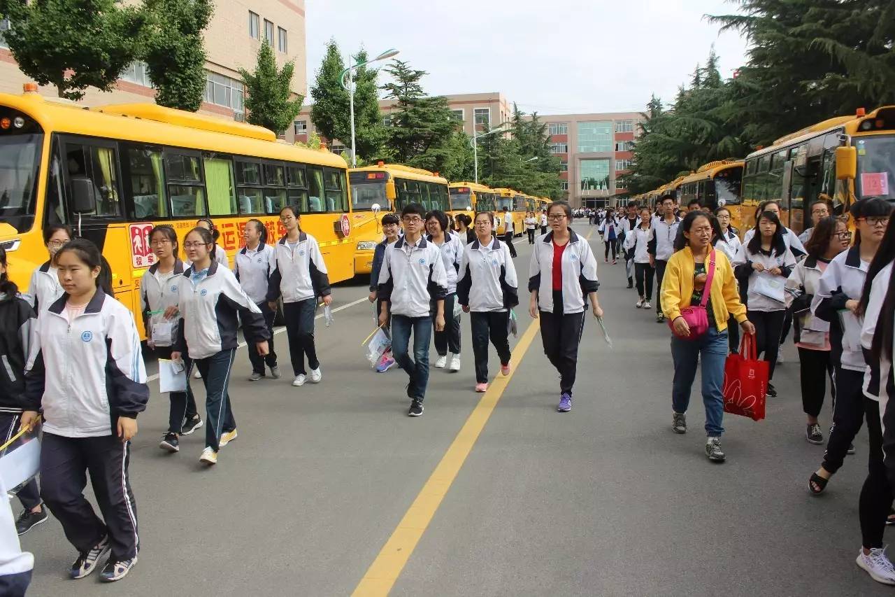 石家庄高铁乘务学校好不好_石家庄好的高铁乘务学校_石家庄高铁乘务学校好进吗