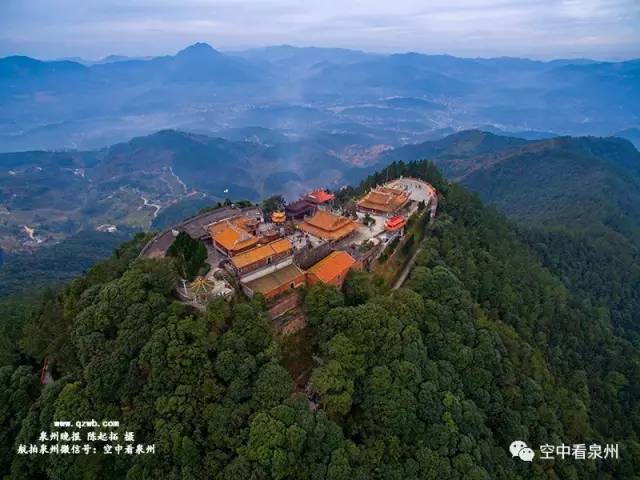 百丈巖,國家aaa級旅遊區,位於福建省永春縣蓬壺鎮境內的白鸛山脈南端.