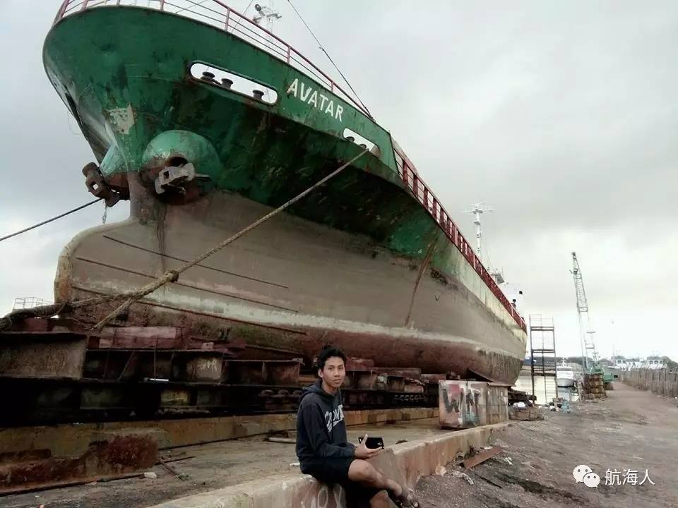 <b>红星新闻记者在印度尼西亚海域失踪20天中国船长在印尼海域离奇失踪</b>