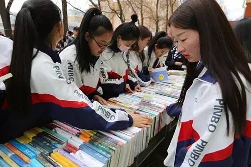 扎兰屯幼儿师范学校图片