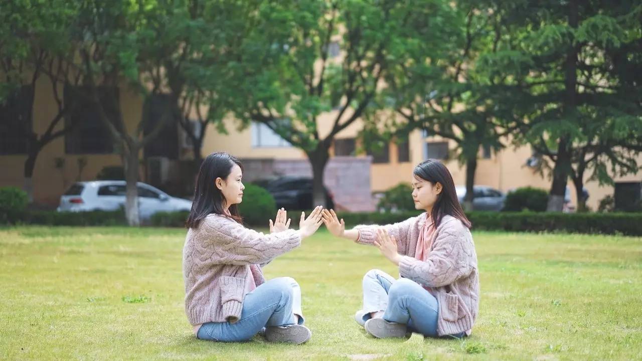 不怕!青大人有獨家分身術