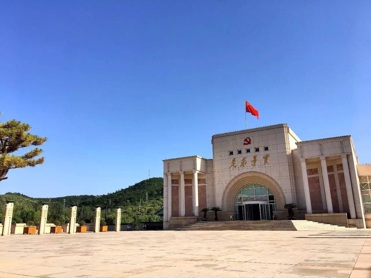 中国延安干部学院迎来八月桂花精彩上演