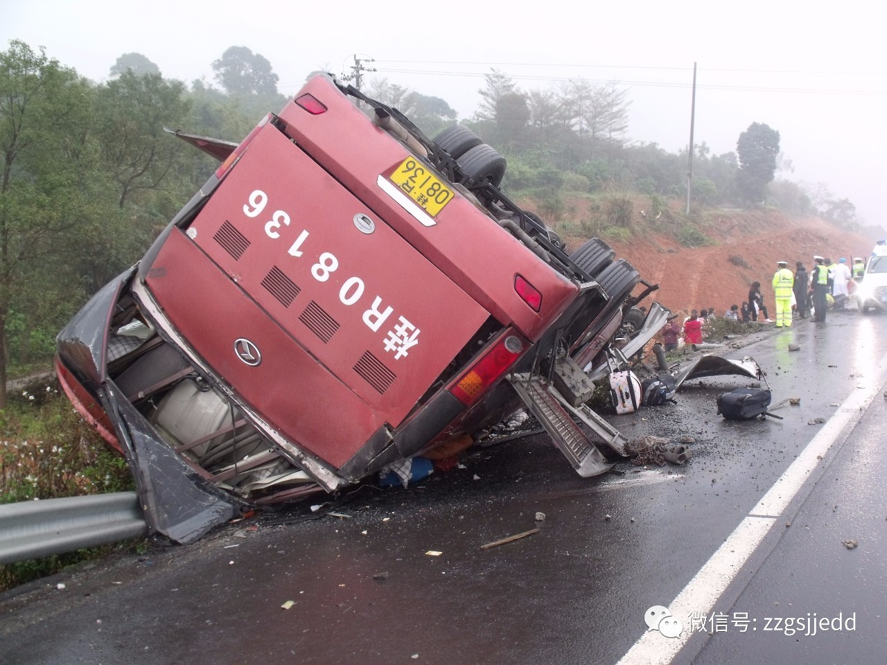 【追踪】客车高速侧翻,致1死5伤!调查结果出来了,竟存在非法营运!