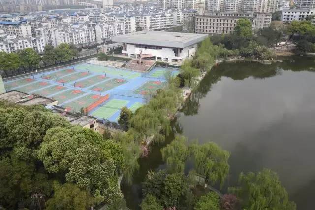 南充校區風景西南石油大學南充校區坐落在川北文化重鎮南充市,東臨