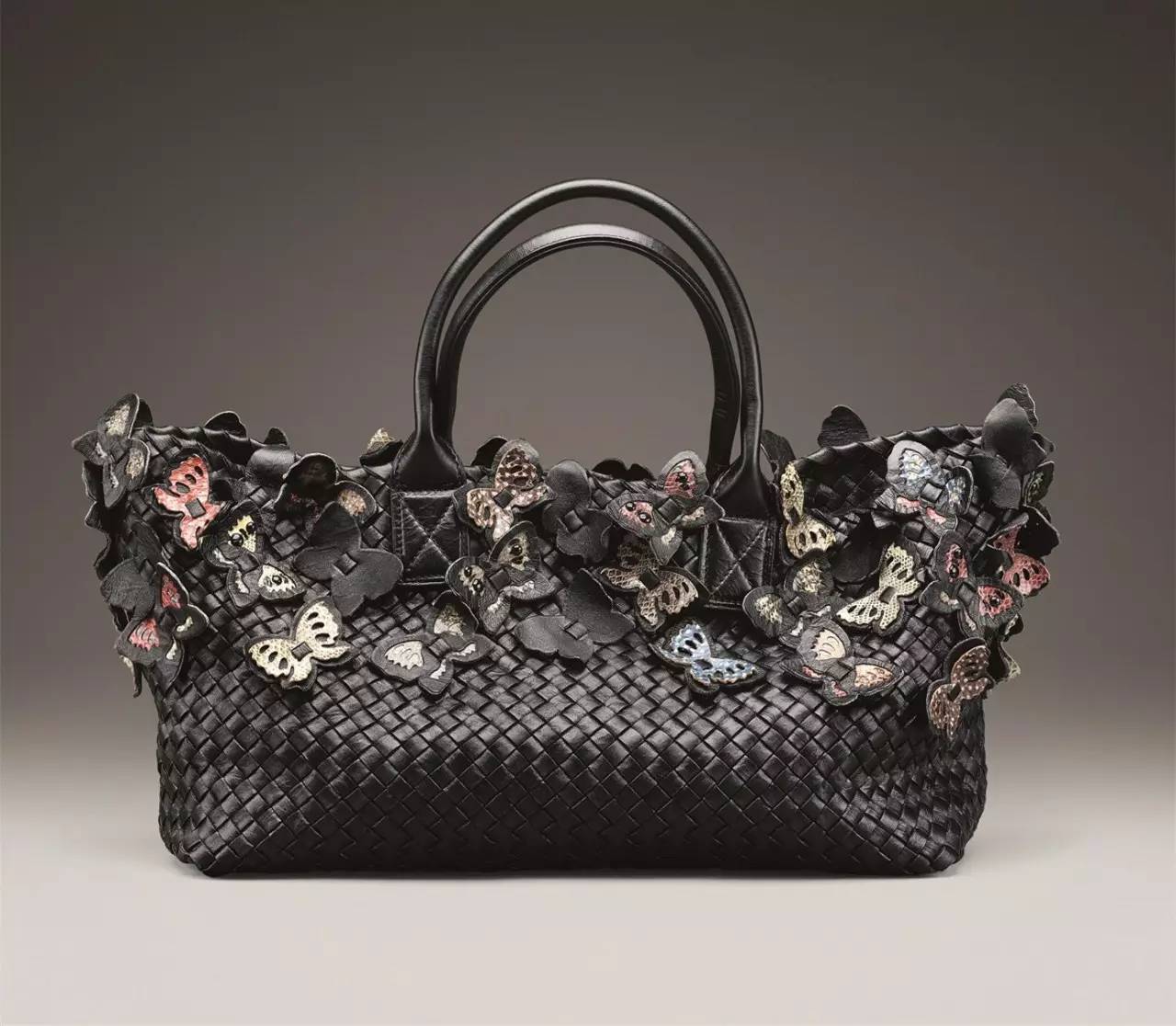 bottega veneta 蝴蝶包,悉尼westfield 独家发售中!